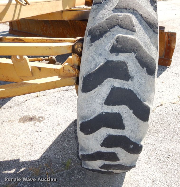 image for item DS1459 1993 Caterpillar 140G  motor grader