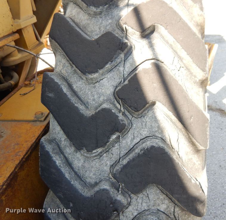 image for item DS1459 1993 Caterpillar 140G  motor grader