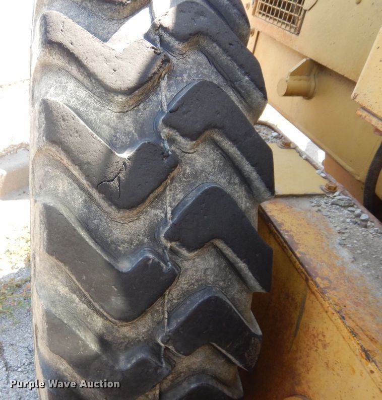 image for item DS1459 1993 Caterpillar 140G  motor grader