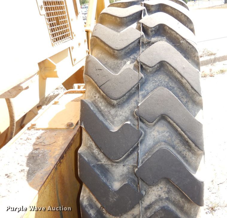 image for item DS1459 1993 Caterpillar 140G  motor grader