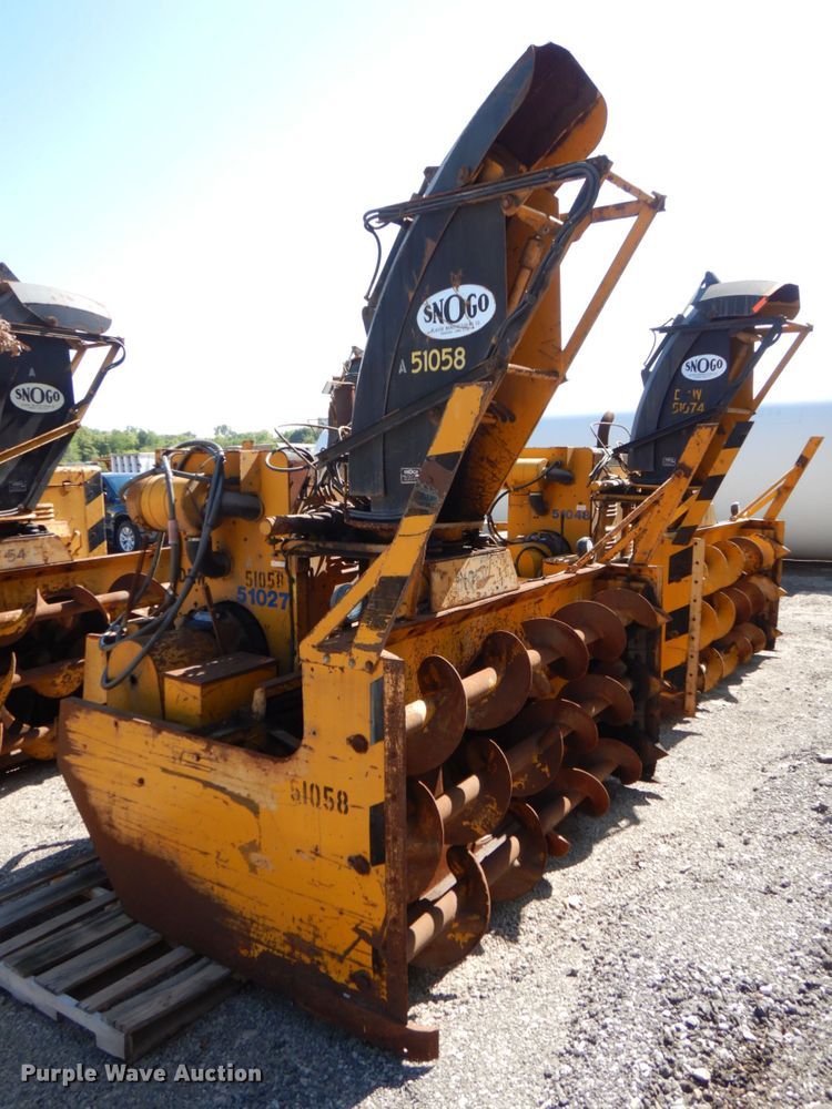 image for item DS8217 Klauer SnoGo MP3D  snow blower