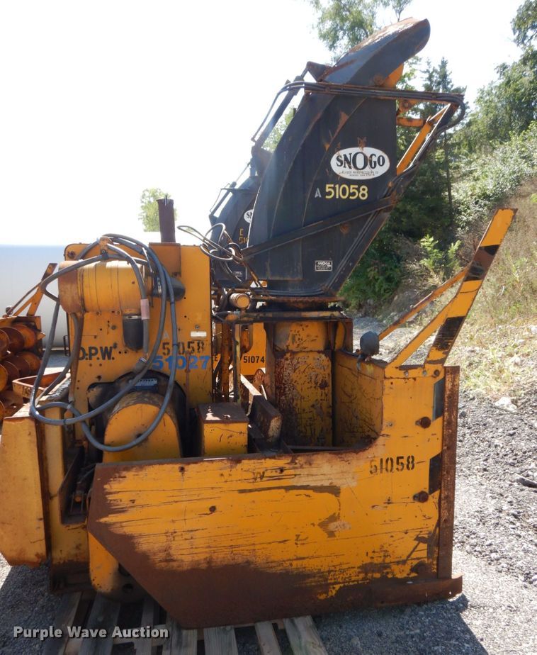 image for item DS8217 Klauer SnoGo MP3D  snow blower