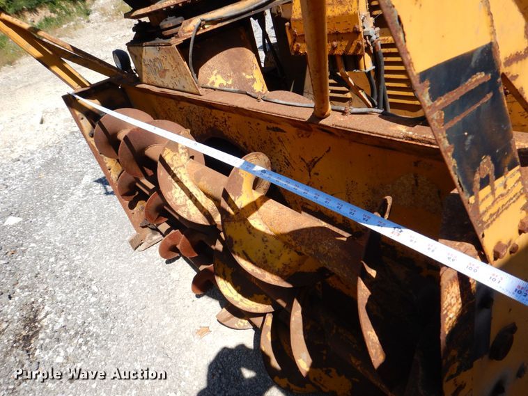 image for item DS8217 Klauer SnoGo MP3D  snow blower