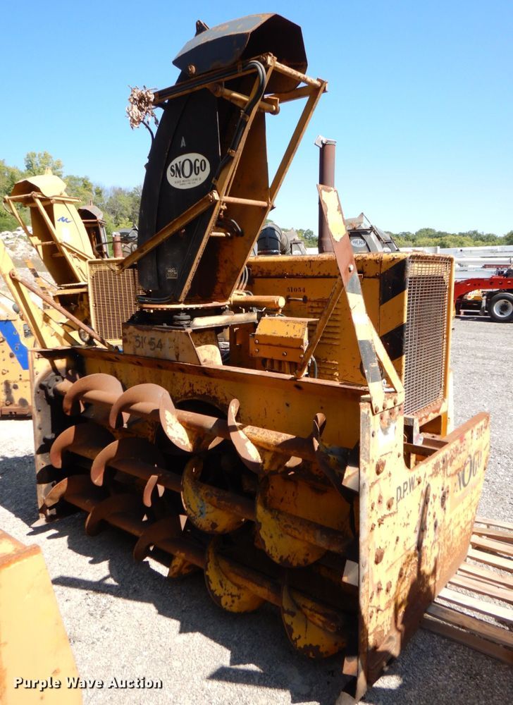 image for item DS8218 Klauer SnoGo MP3D  snow blower