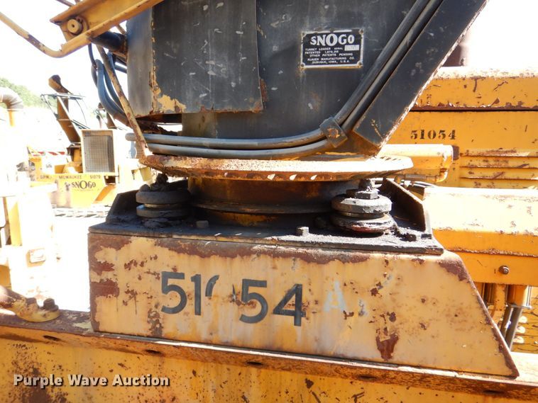 image for item DS8218 Klauer SnoGo MP3D  snow blower