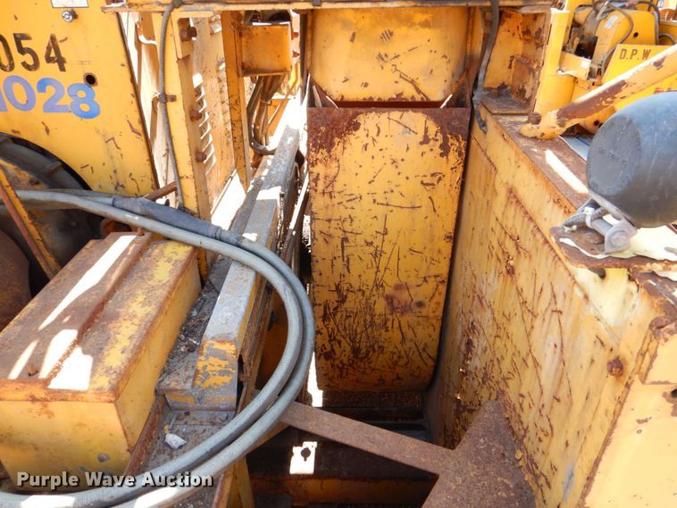 image for item DS8218 Klauer SnoGo MP3D  snow blower