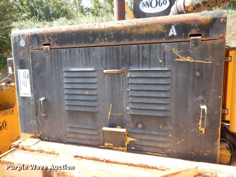 image for item DS8218 Klauer SnoGo MP3D  snow blower