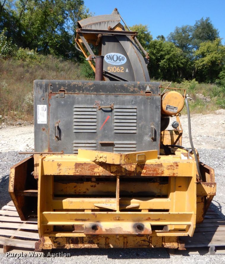 image for item DS8220 Klauer SnoGo MP3D  snow blower