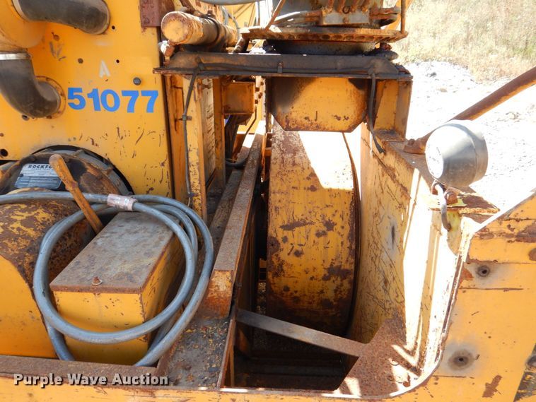 image for item DS8220 Klauer SnoGo MP3D  snow blower