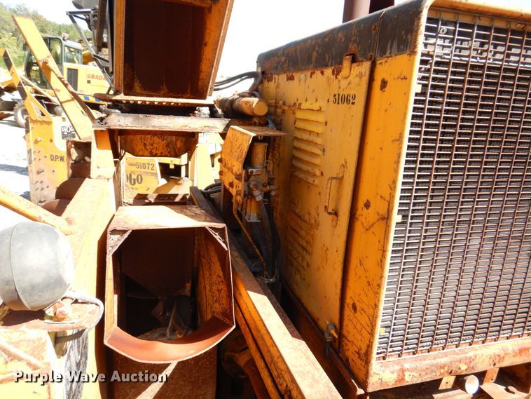 image for item DS8220 Klauer SnoGo MP3D  snow blower