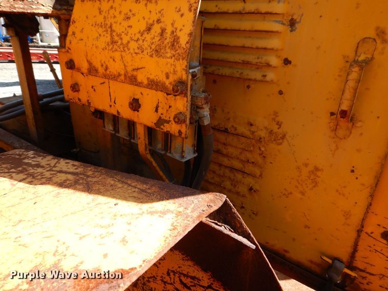 image for item DS8220 Klauer SnoGo MP3D  snow blower