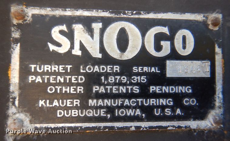 image for item DS8220 Klauer SnoGo MP3D  snow blower