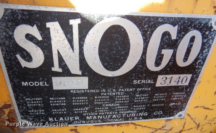 image for item DS8220 Klauer SnoGo MP3D  snow blower