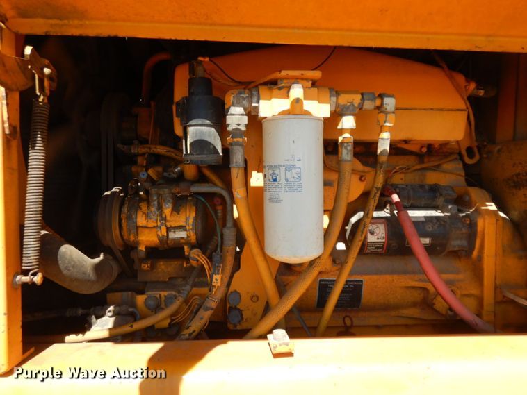 image for item HF9389 1988 John Deere 770BH  motor grader