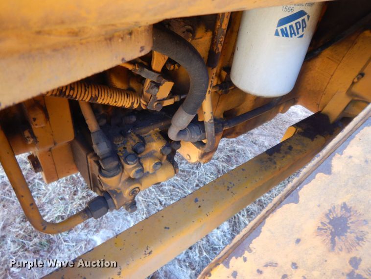 image for item HF9389 1988 John Deere 770BH  motor grader