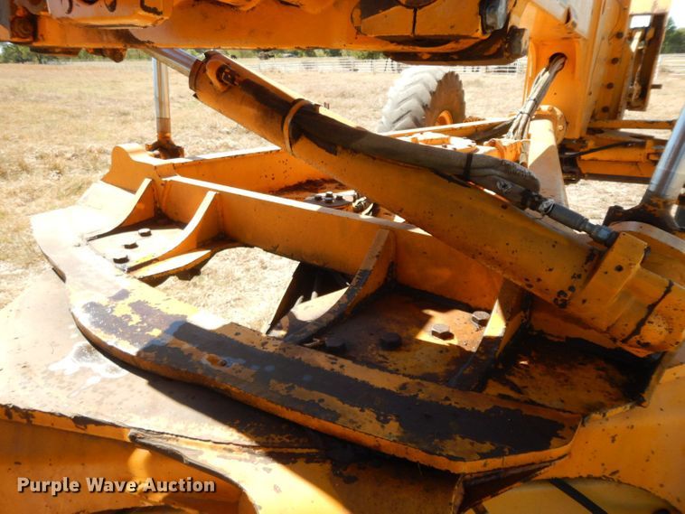 image for item HF9389 1988 John Deere 770BH  motor grader