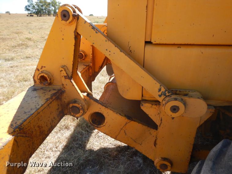 image for item HF9389 1988 John Deere 770BH  motor grader