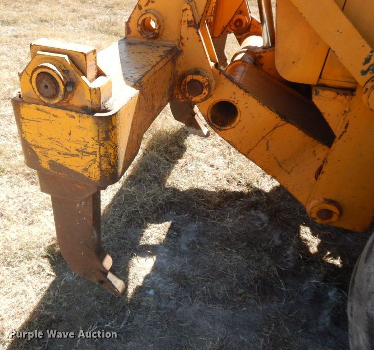 image for item HF9389 1988 John Deere 770BH  motor grader