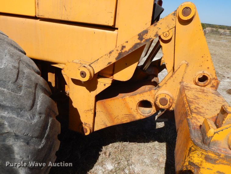 image for item HF9389 1988 John Deere 770BH  motor grader