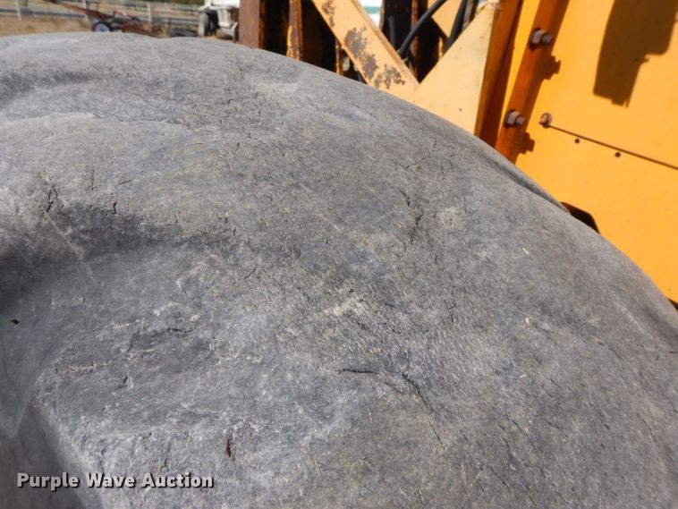 image for item HF9389 1988 John Deere 770BH  motor grader