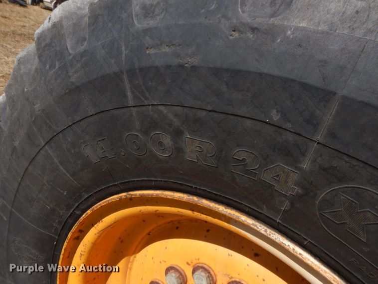 image for item HF9389 1988 John Deere 770BH  motor grader