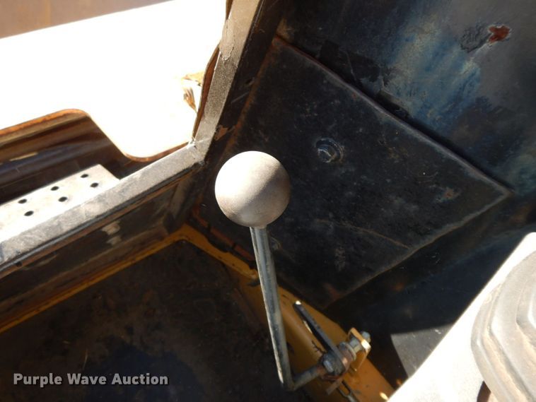 image for item HF9395 2005 ASV RC100  tracked skid steer loader