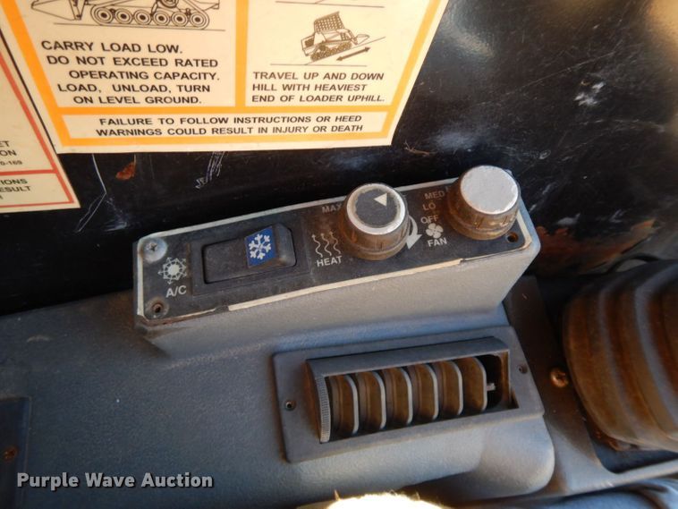 image for item HF9395 2005 ASV RC100  tracked skid steer loader