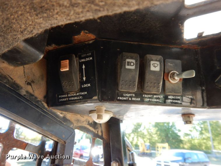 image for item HF9395 2005 ASV RC100  tracked skid steer loader