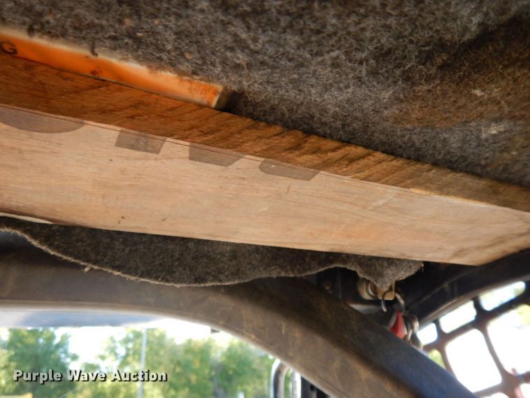 image for item HF9395 2005 ASV RC100  tracked skid steer loader