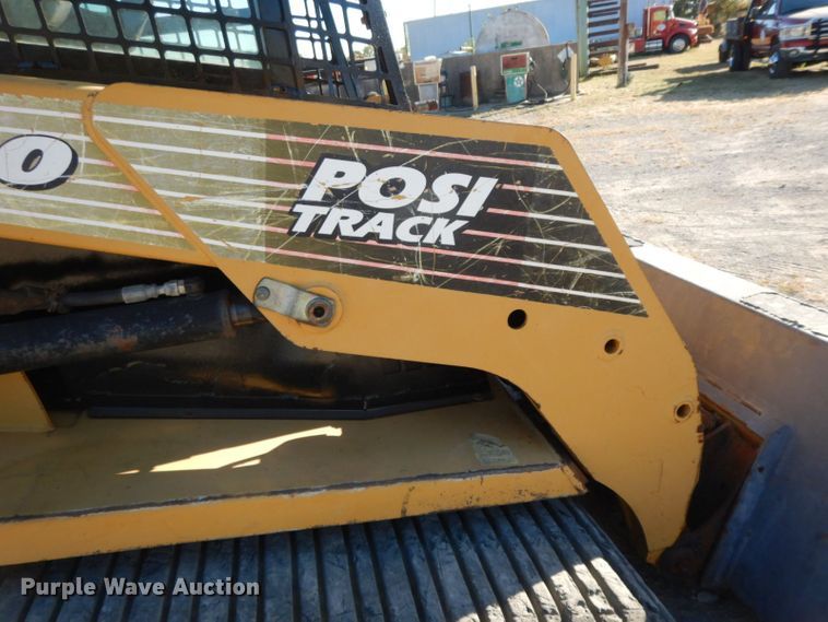 image for item HF9395 2005 ASV RC100  tracked skid steer loader