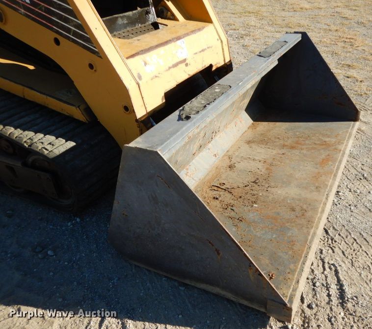 image for item HF9395 2005 ASV RC100  tracked skid steer loader