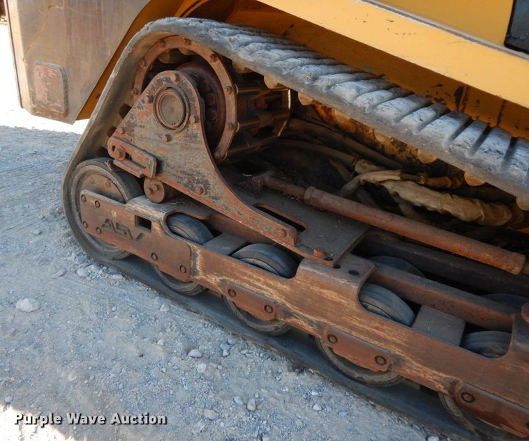 image for item HF9395 2005 ASV RC100  tracked skid steer loader