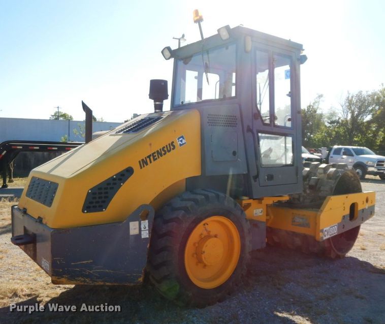 image for item HF9396 Intensus CV80D  single drum vibratory roller