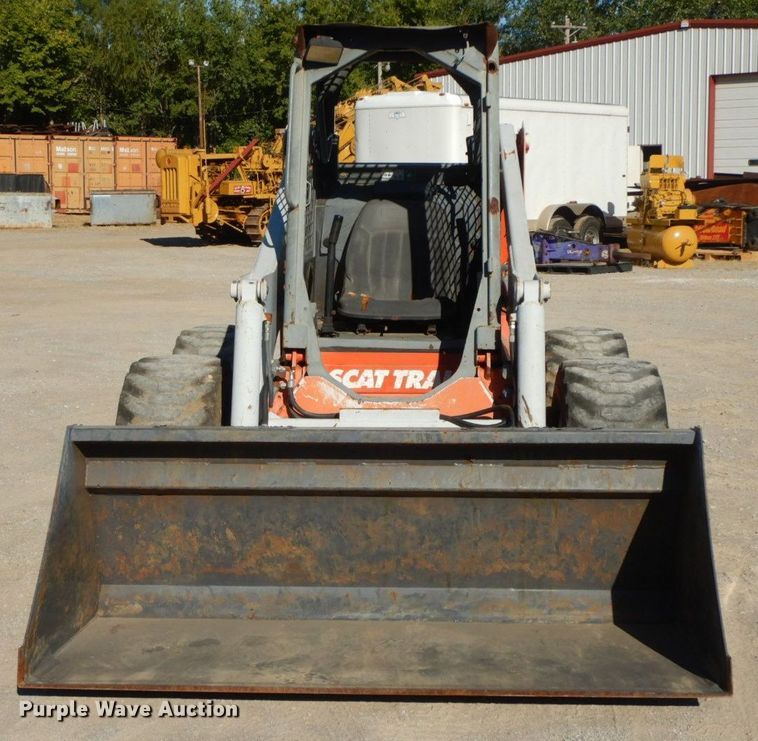 image for item HF9397 2001 Scat Track 1750D  skid steer loader