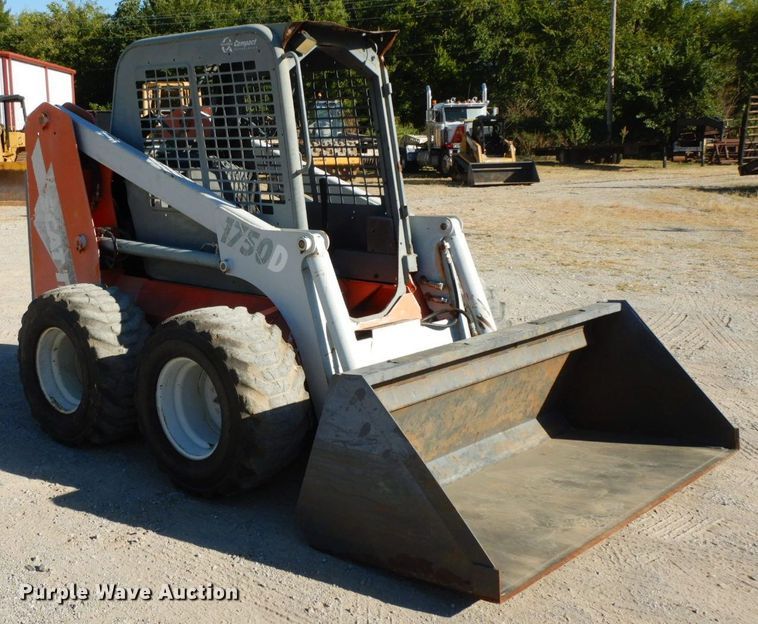image for item HF9397 2001 Scat Track 1750D  skid steer loader