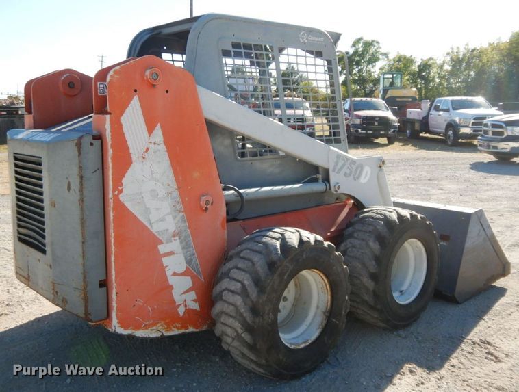 image for item HF9397 2001 Scat Track 1750D  skid steer loader