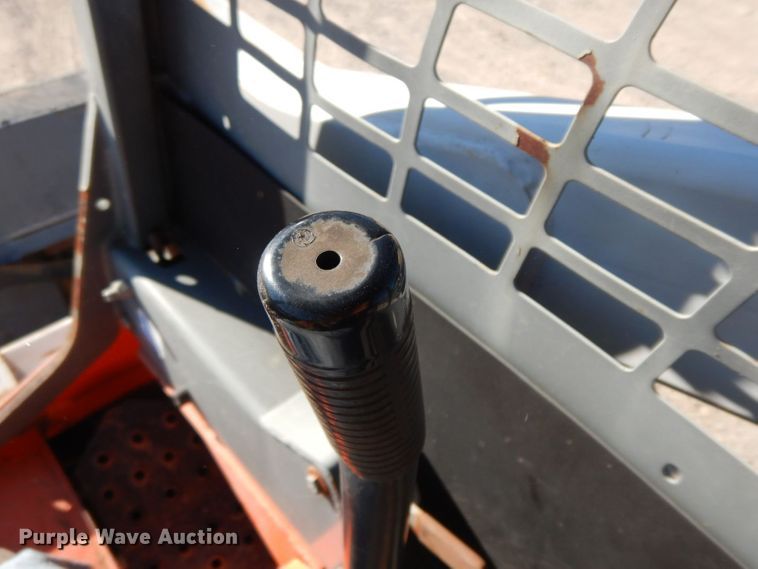 image for item HF9397 2001 Scat Track 1750D  skid steer loader