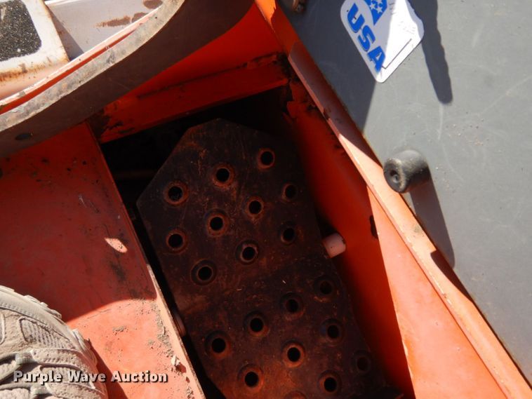 image for item HF9397 2001 Scat Track 1750D  skid steer loader