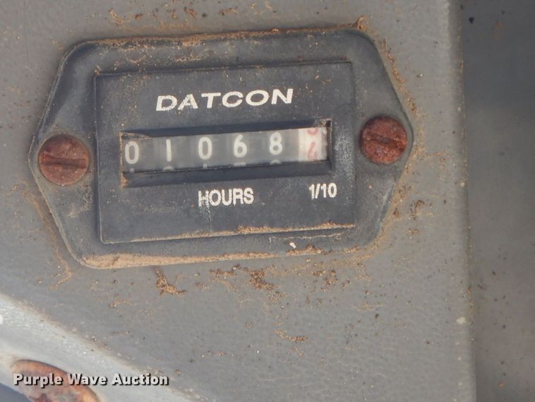 image for item HF9397 2001 Scat Track 1750D  skid steer loader