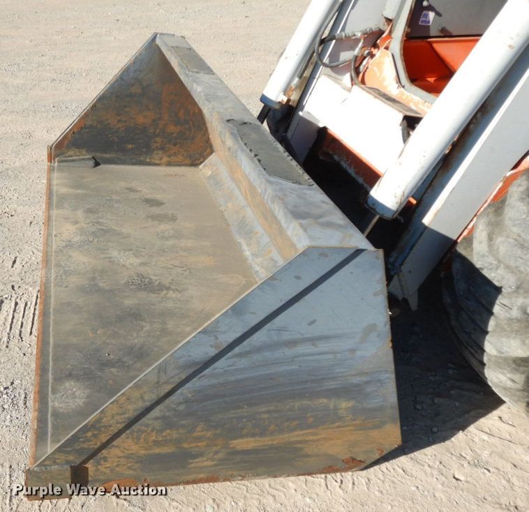 image for item HF9397 2001 Scat Track 1750D  skid steer loader