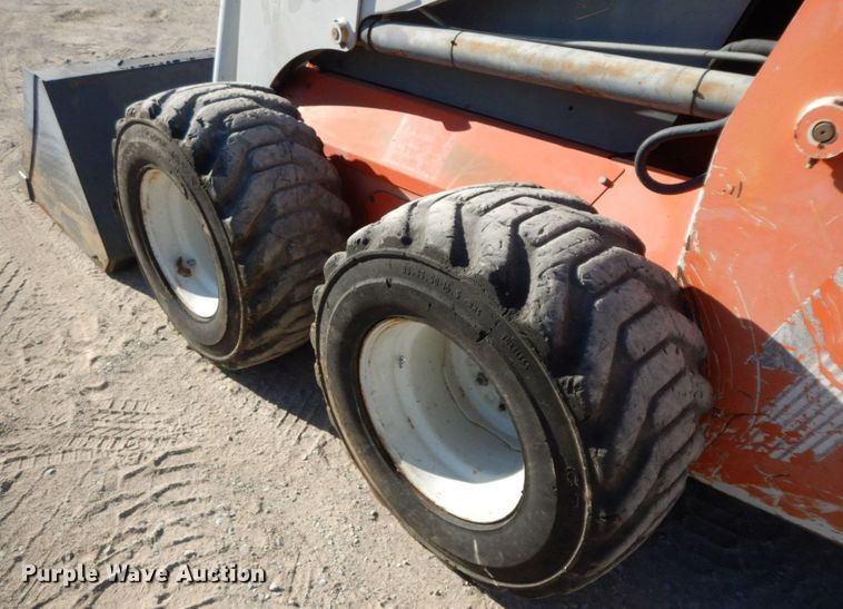 image for item HF9397 2001 Scat Track 1750D  skid steer loader