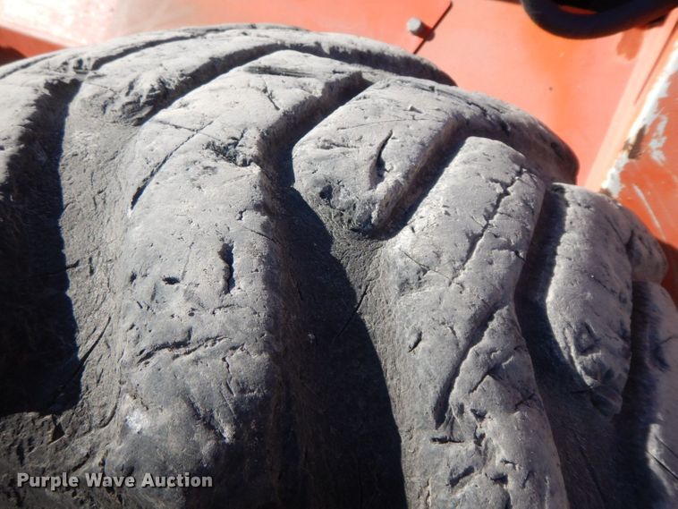 image for item HF9397 2001 Scat Track 1750D  skid steer loader