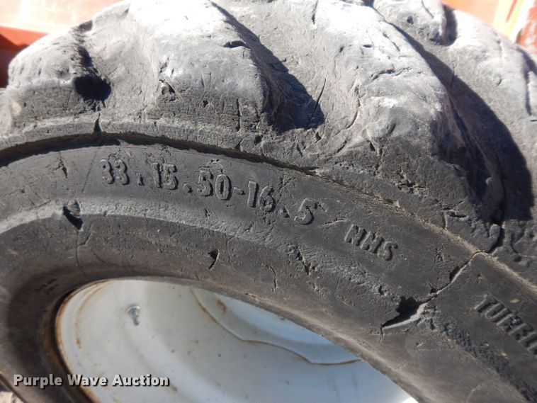 image for item HF9397 2001 Scat Track 1750D  skid steer loader