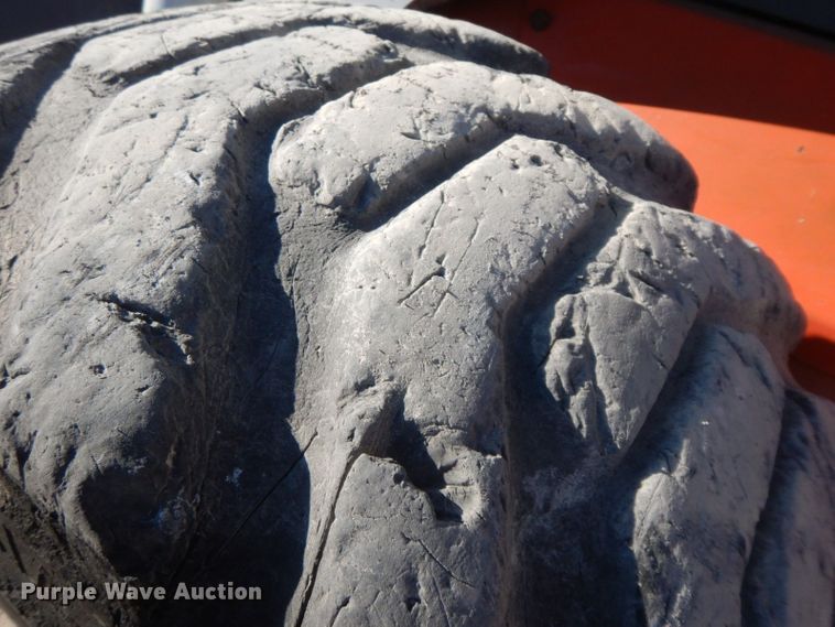 image for item HF9397 2001 Scat Track 1750D  skid steer loader