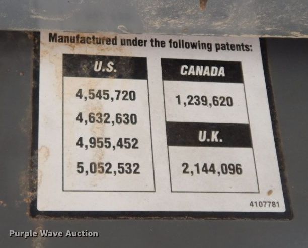 image for item HF9397 2001 Scat Track 1750D  skid steer loader