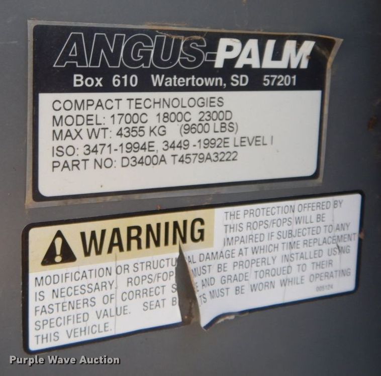 image for item HF9397 2001 Scat Track 1750D  skid steer loader