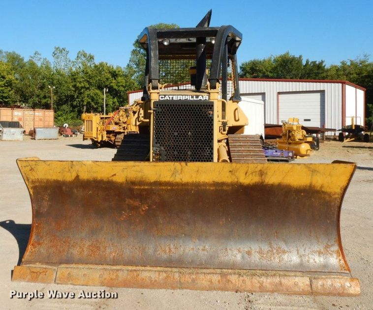image for item HF9398 1989 Caterpillar D5H LGP  dozer