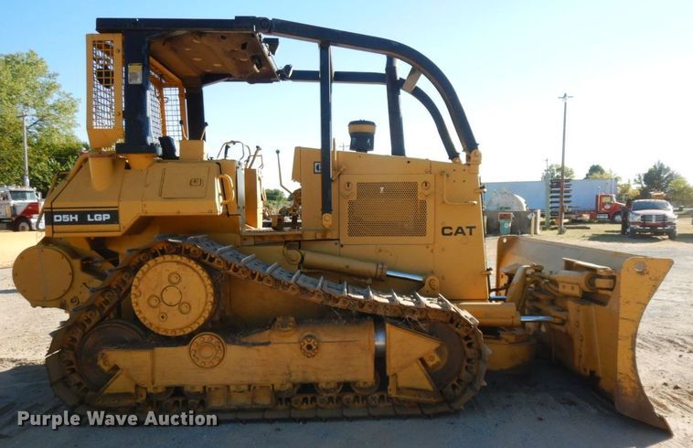 image for item HF9398 1989 Caterpillar D5H LGP  dozer