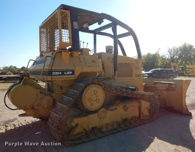 image for item HF9398 1989 Caterpillar D5H LGP  dozer