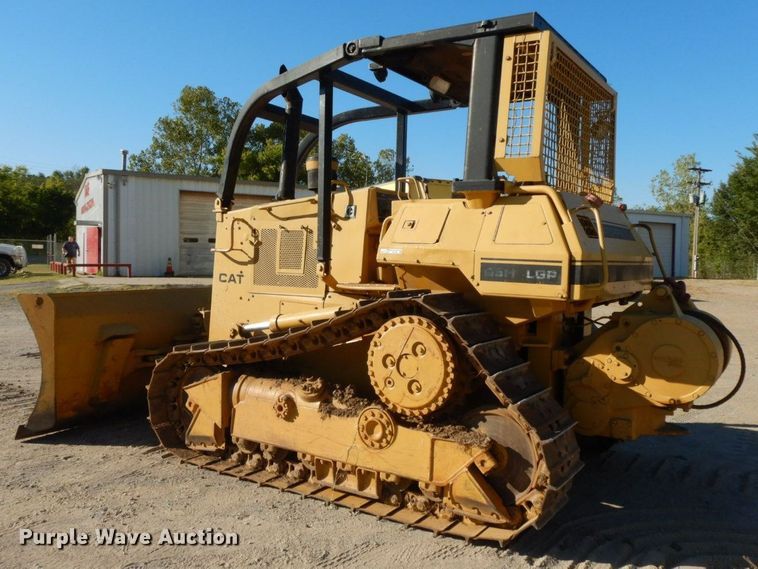 image for item HF9398 1989 Caterpillar D5H LGP  dozer